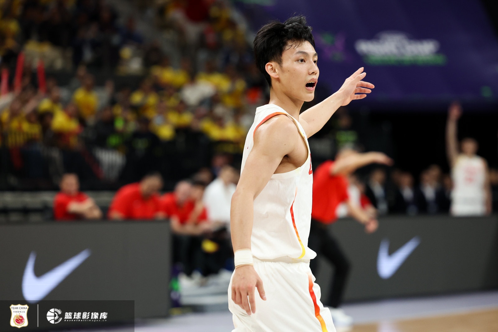 首發(fā)出戰(zhàn)不在狀態(tài)！徐杰全場(chǎng)3中0沒得分 拿到3板1助2斷另2失誤